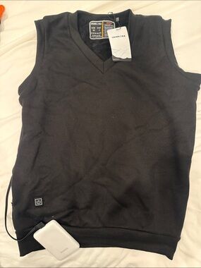 VANRERA Black V-Neck Heated Sweater Vest